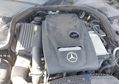 2016 Mercedes-Benz C 300 4Matic из США, поврежденный, VIN 55SWF4KB4GU167793